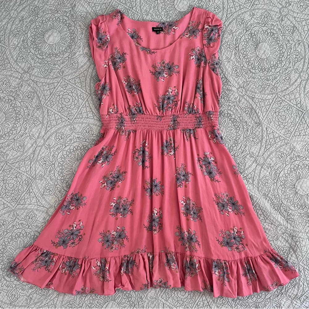 Torrid blush pink floral ruffle hem dress 2X 18 20